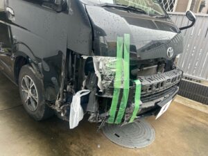 ハイエース　事故車