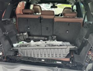 X5　リア事故車　ラゲッジルーム画像