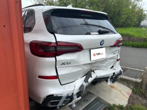 X5　リア事故車